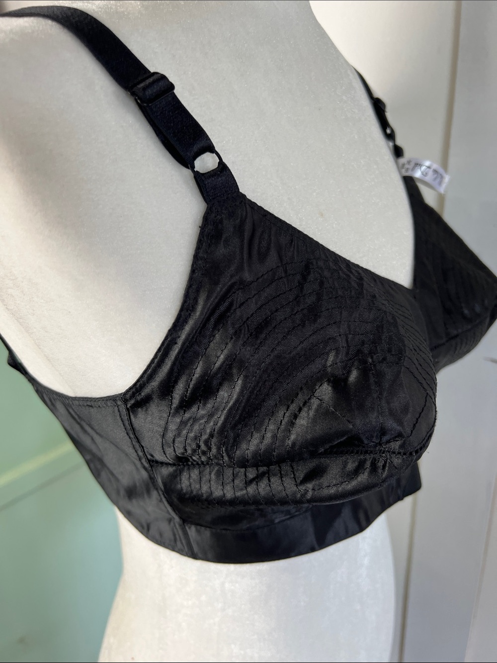 Vintage Style Bullet Bra in Black Wireless Soft-Cup Style Bra Adjustable Straps
